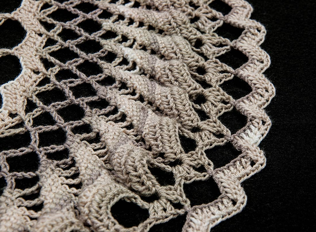 Swirl Table Topper Pattern