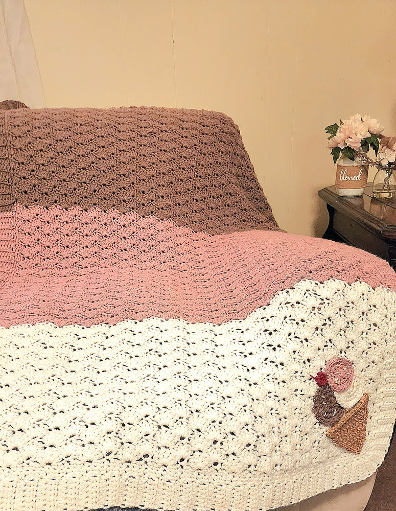 Neopolitan Bulky Shell Blanket