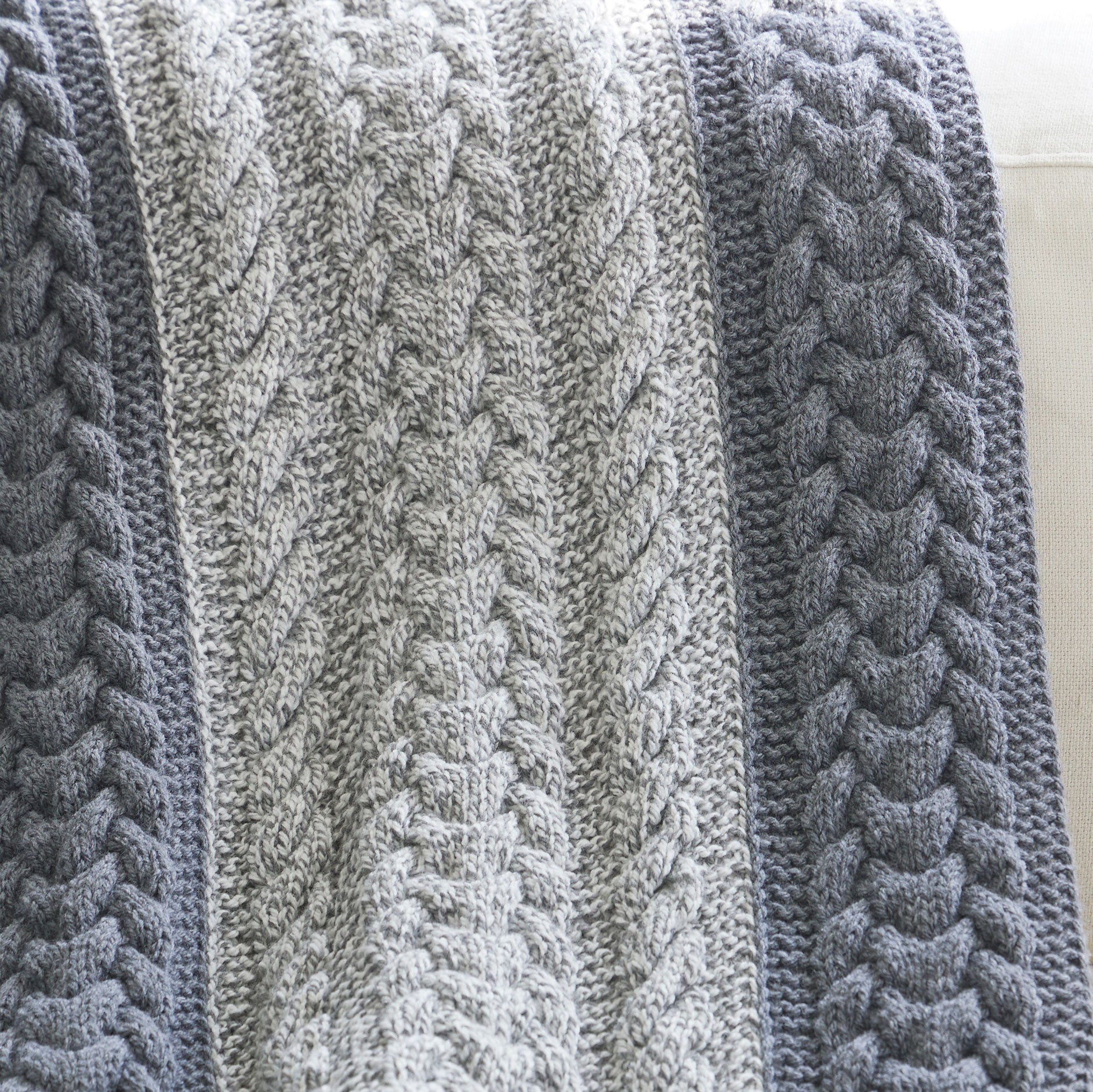 Cables in Ragg Afghan