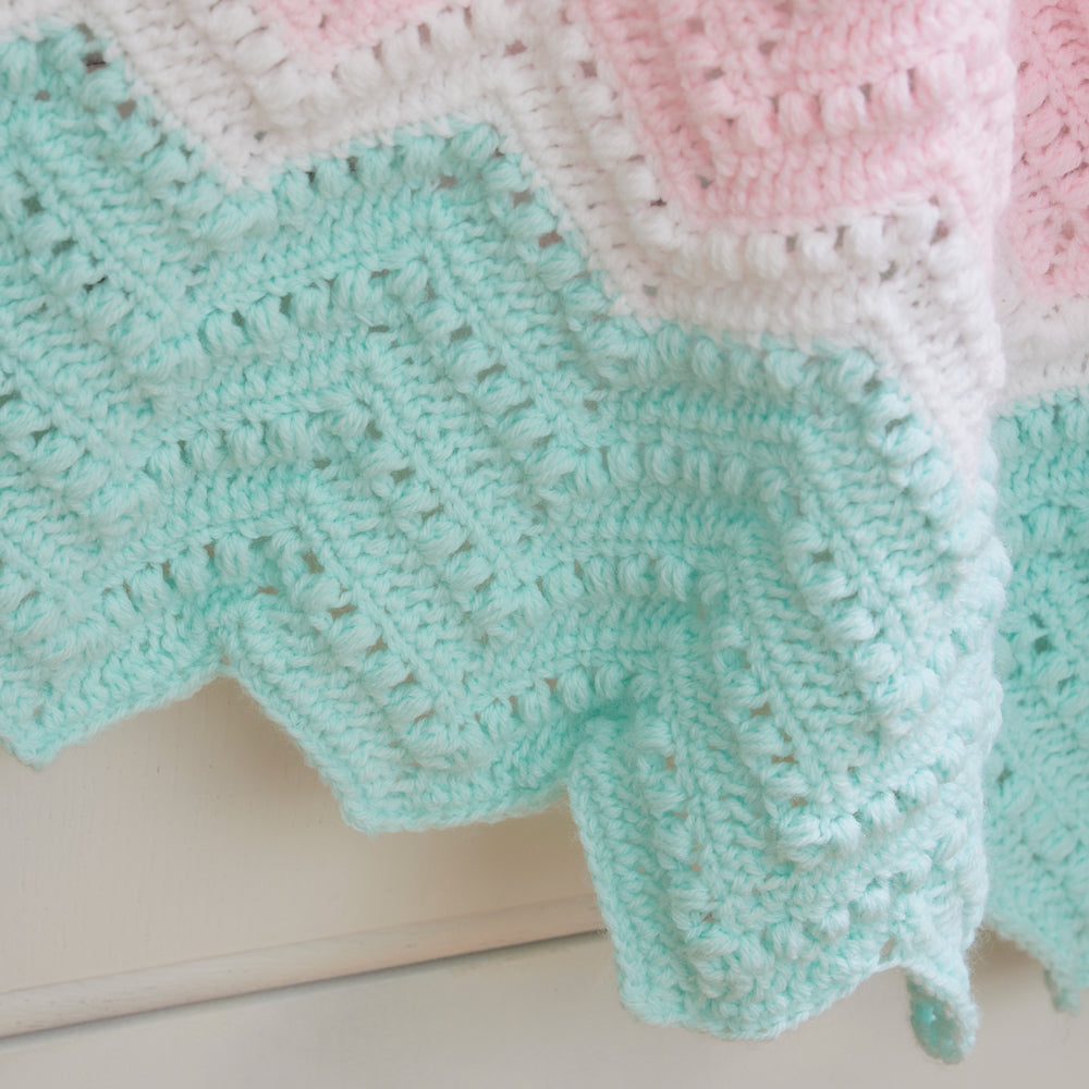Clustered Chevron Blanket