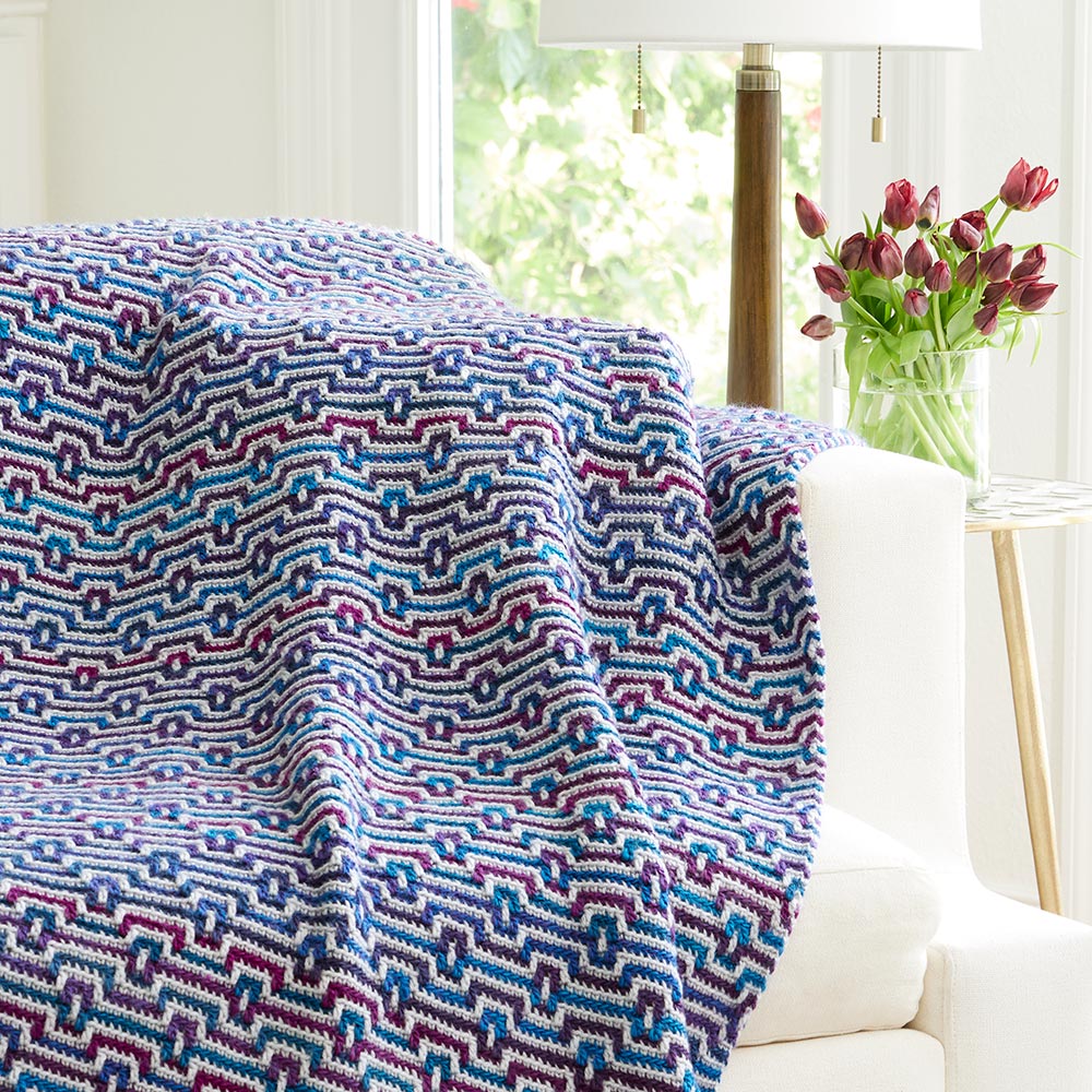 Diagonal Keyhole Mosaic Throw Pattern